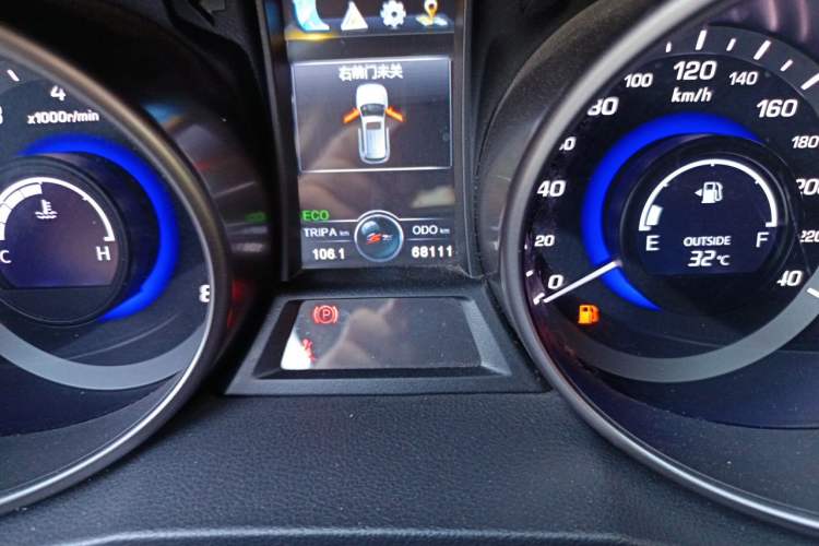 Used CHANGAN CS75 2017 Shangkui Edition 1.5T Manual Fengxiang Model Odometer Close Up