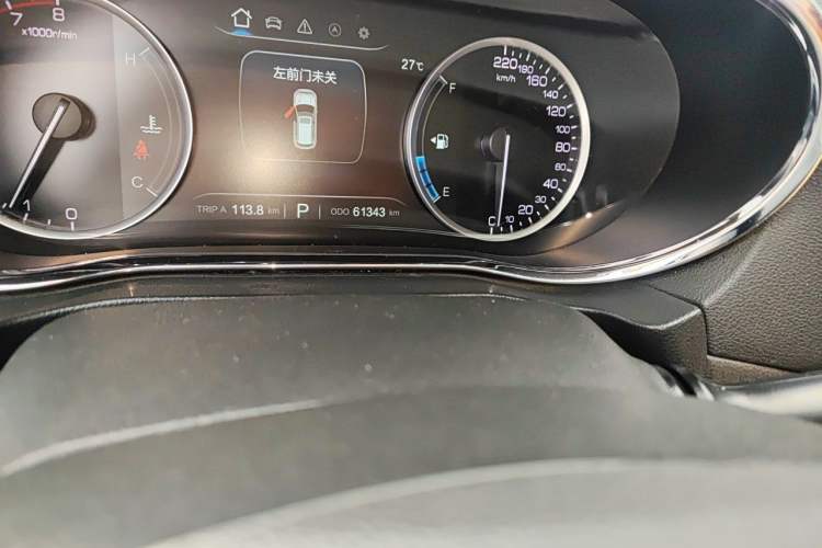 Used CHANGAN CS75 2017 Shangkui Edition 1.5T Automatic Fengxiang Model Odometer Close Up
