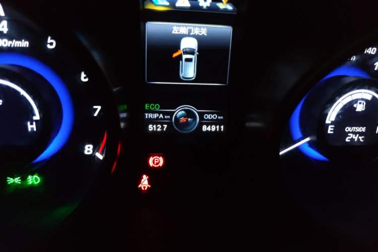 Used CHANGAN CS75 2017 Shangku Edition 1.5T Manual ZhiXiang Model Odometer Close Up