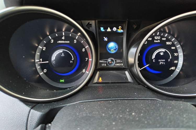 Used CHANGAN CS75 2017 Shangkui Edition 1.5T Manual Fengxiang Model Odometer Close Up