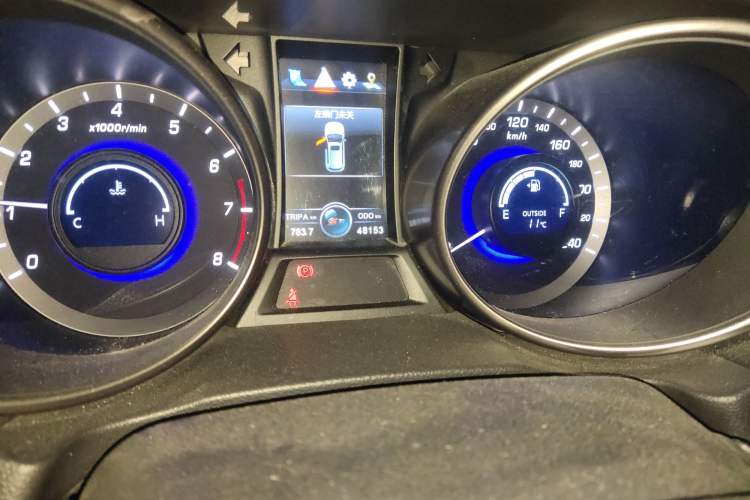 Used CHANGAN CS75 2017 Shangkui Edition 1.5T Manual Fengxiang Model Odometer Close Up