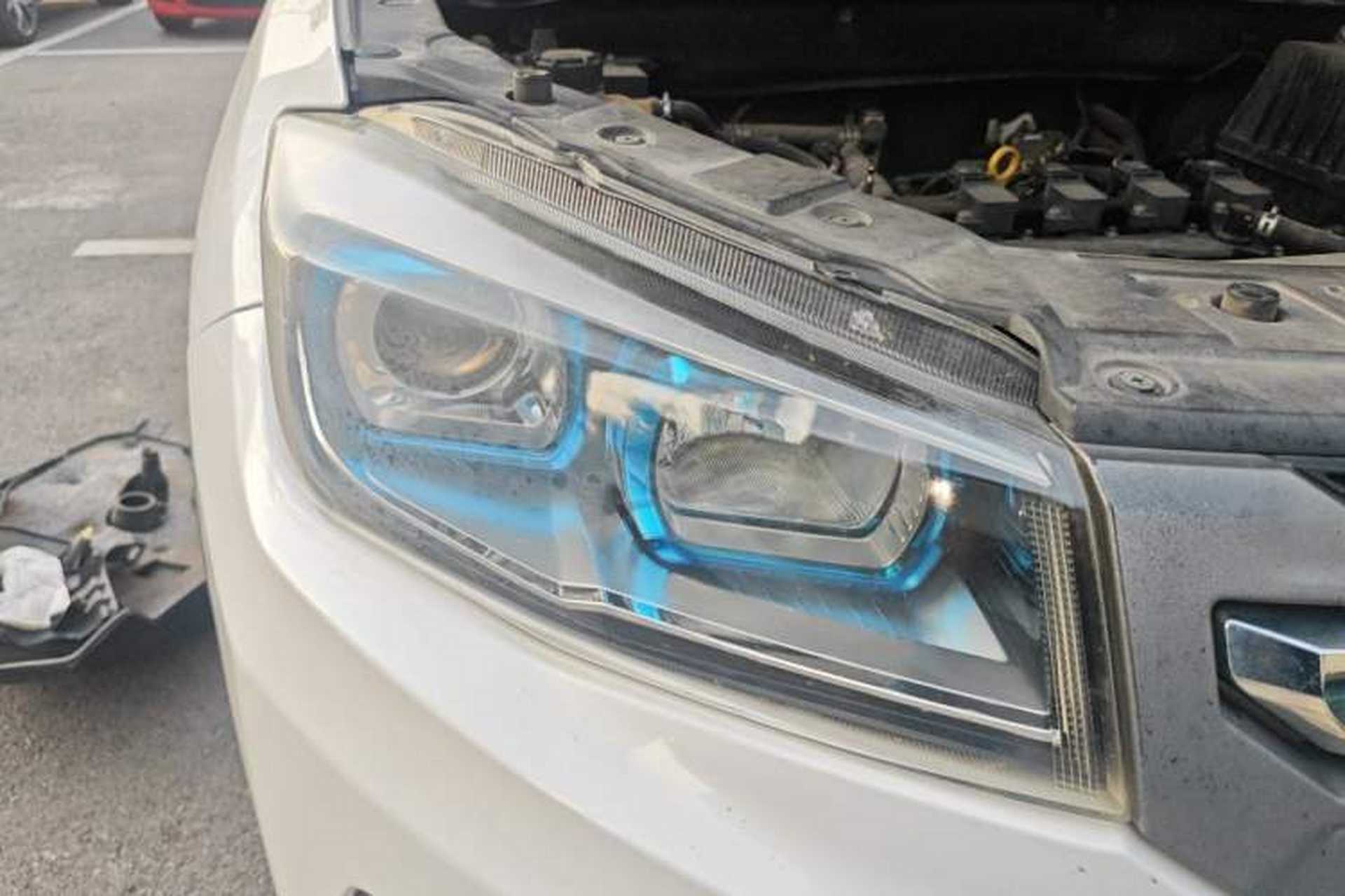 Used CHANGAN CS75 2017 Shangku Edition 1.5T Manual ZhiXiang Model Right Front Headlight