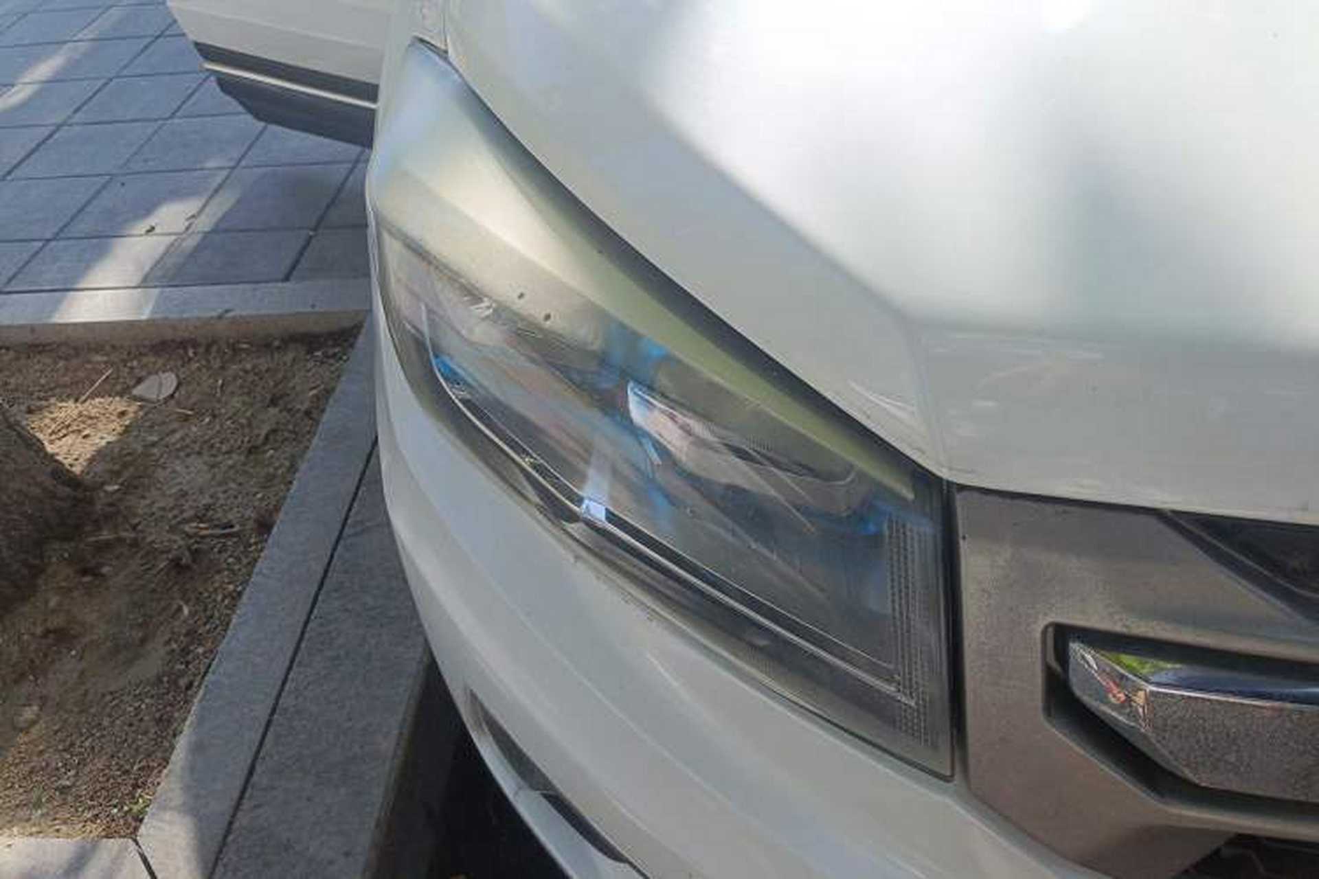 Used CHANGAN CS75 2017 Shangkui Edition 1.5T Manual Fengxiang Model Right Front Headlight