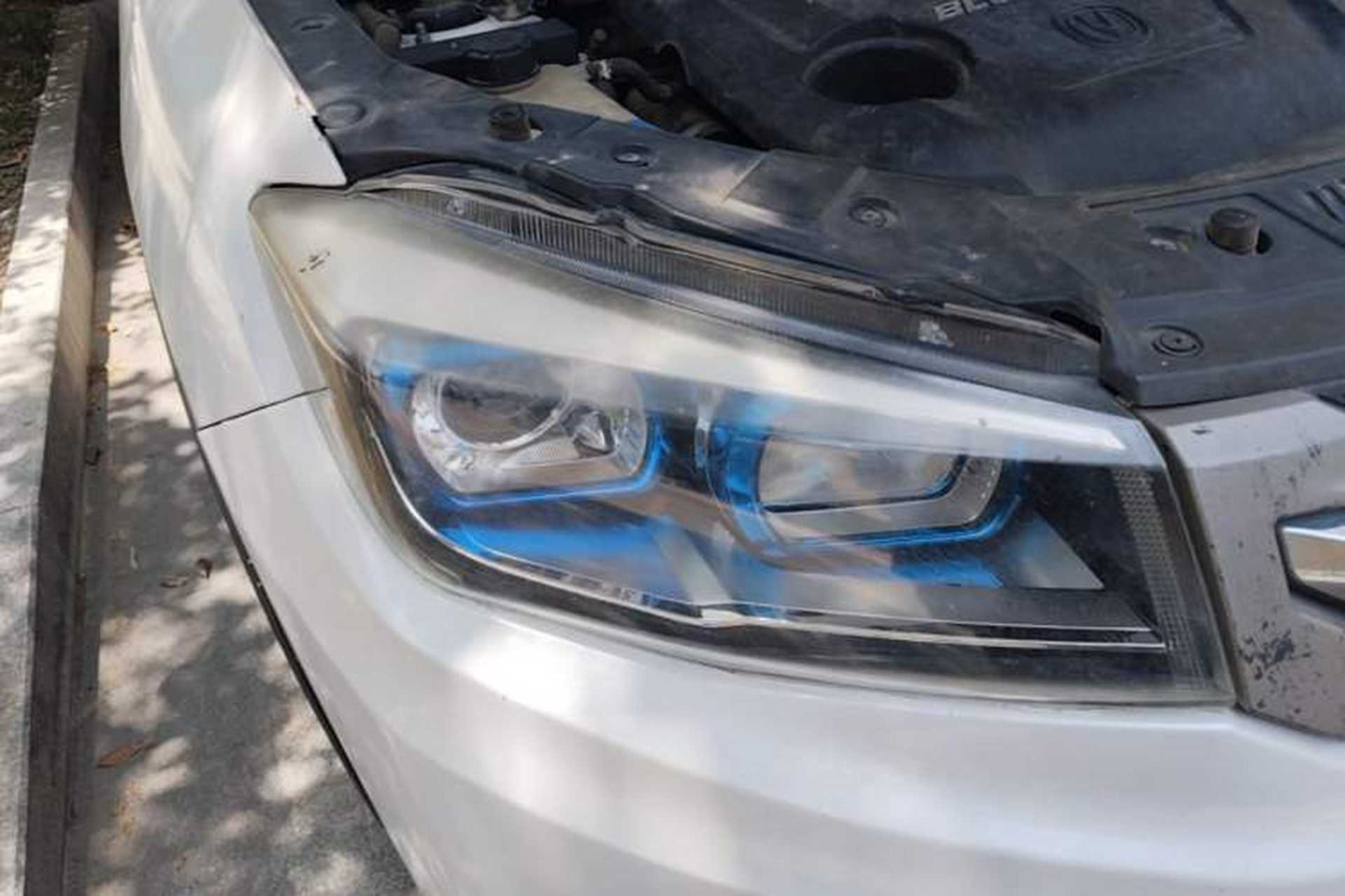 Used CHANGAN CS75 2017 Shangkui Edition 1.5T Automatic Fengxiang Model Right Front Headlight