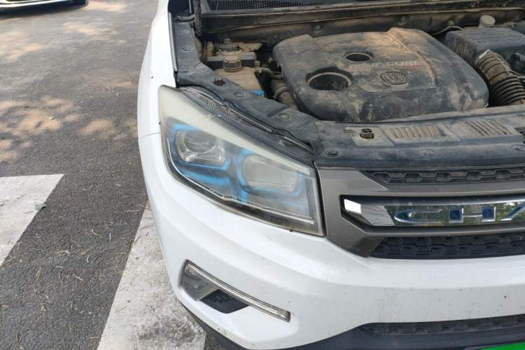 Used CHANGAN CS75 2017 Shangkui Edition 1.5T Manual Fengxiang Model Right Front Headlight