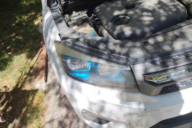 Used CHANGAN CS75 2017 Shangkui Edition 1.5T Manual Fengxiang Model Right Front Headlight