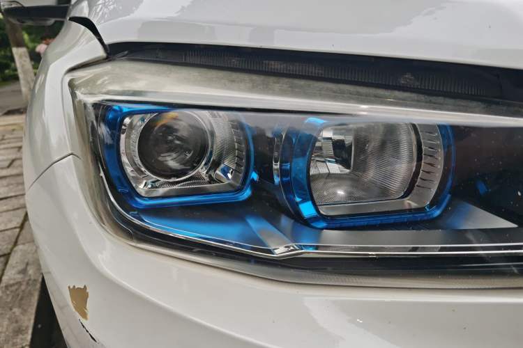 Used CHANGAN CS75 2017 Shangkui Edition 1.5T Automatic Fengyue Model Right Front Headlight