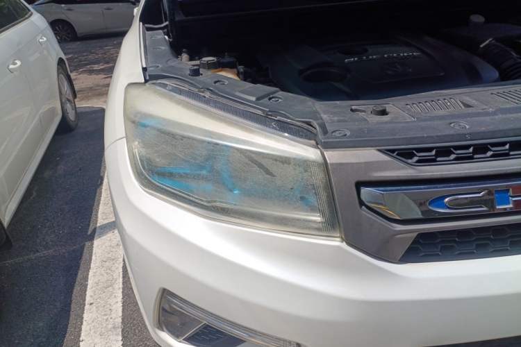 Used CHANGAN CS75 2017 Shangku Edition 1.5T Manual ZhiXiang Model Right Front Headlight