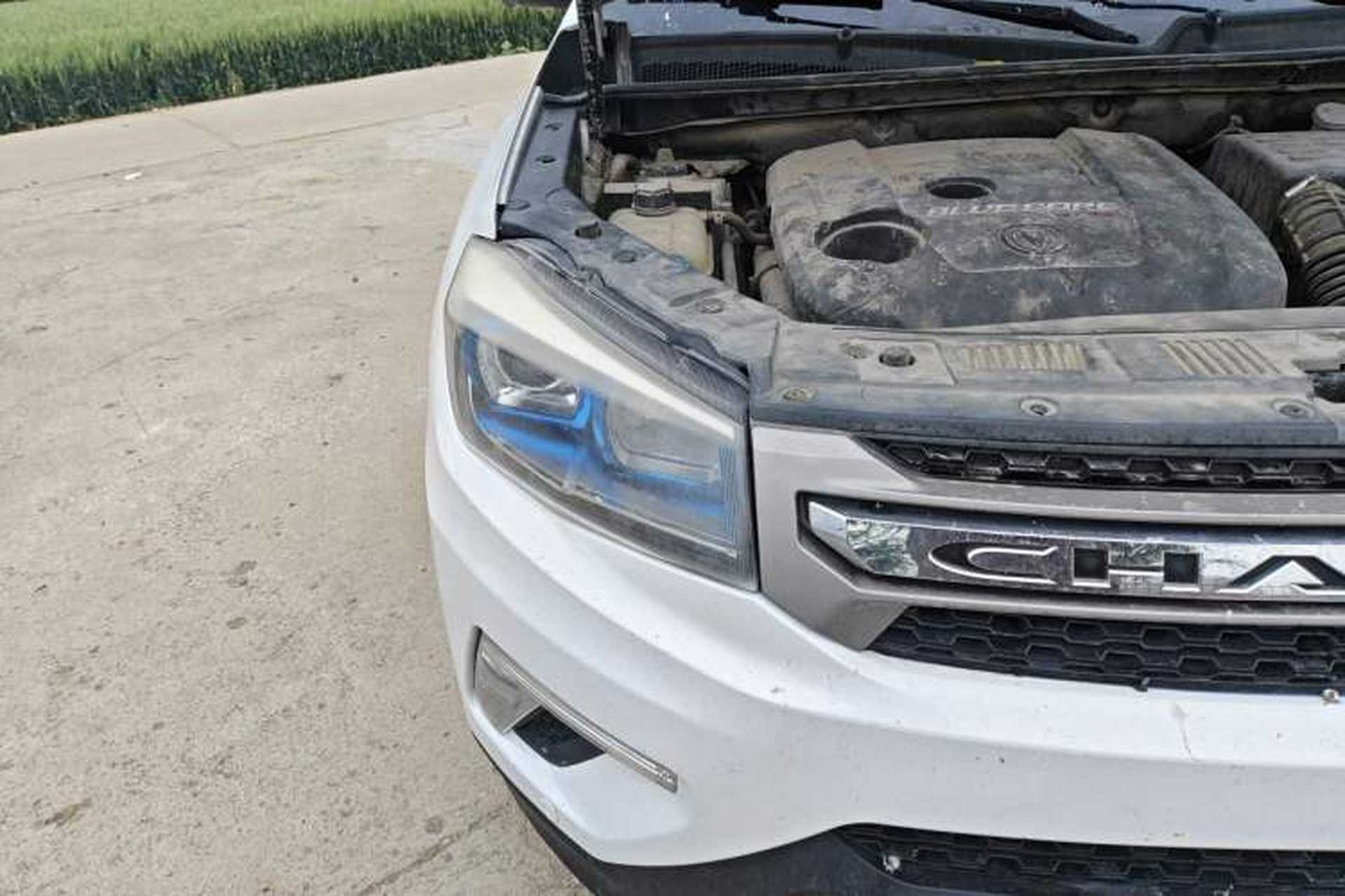 Used CHANGAN CS75 2017 Shangku Edition 1.5T Manual ZhiXiang Model Right Front Headlight