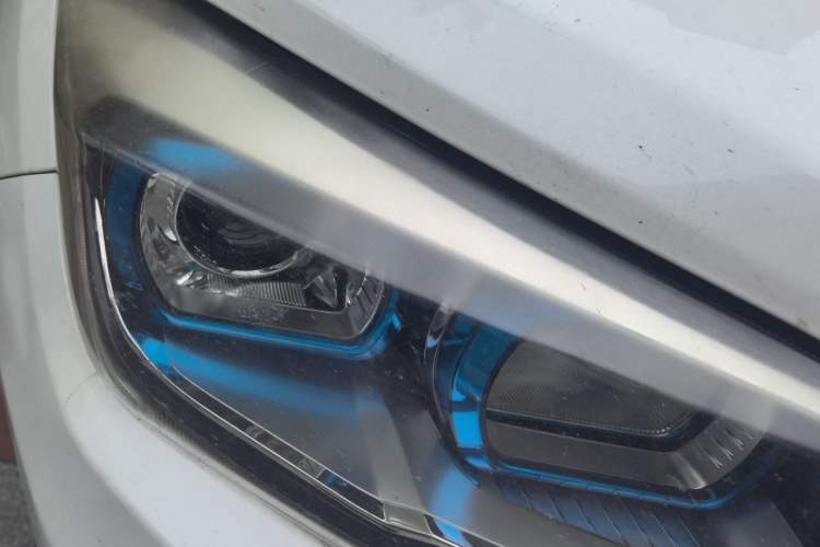 Used CHANGAN CS75 2017 Shangku Edition 1.5T Manual ZhiXiang Model Right Front Headlight