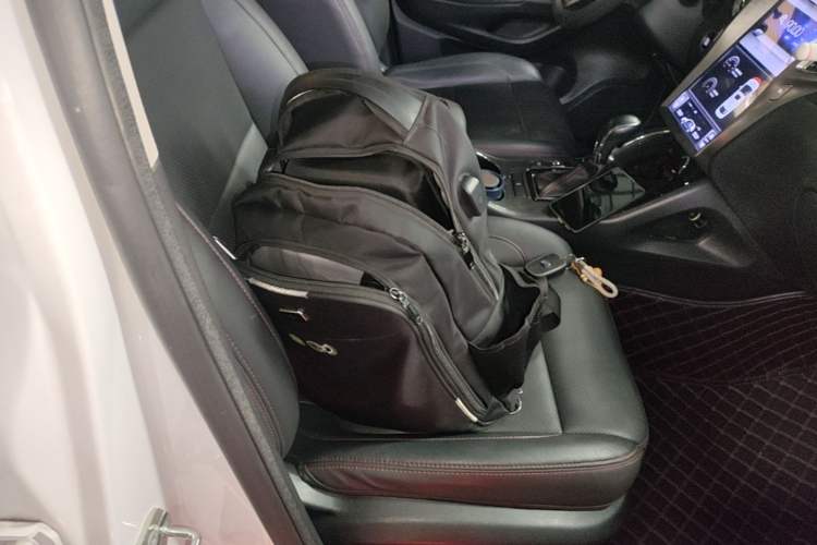 Used CHANGAN CS75 2017 Shangkui Edition 1.8T Automatic All-Wheel-Drive Elite Model Right Front Seat