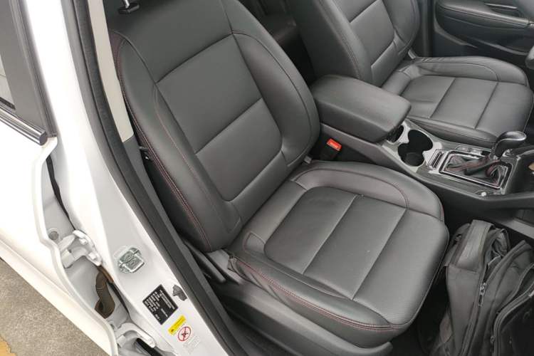 Used CHANGAN CS75 2017 Shangkui Edition 1.5T Automatic Fengxiang Model Right Front Seat