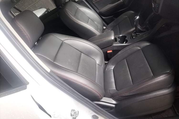 Used CHANGAN CS75 2017 Shangkui Edition 1.5T Manual Fengxiang Model Right Front Seat