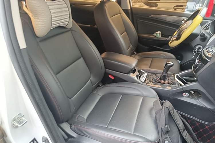 Used CHANGAN CS75 2017 Shangkui Edition 1.5T Manual Enjoyment Model Right Front Seat