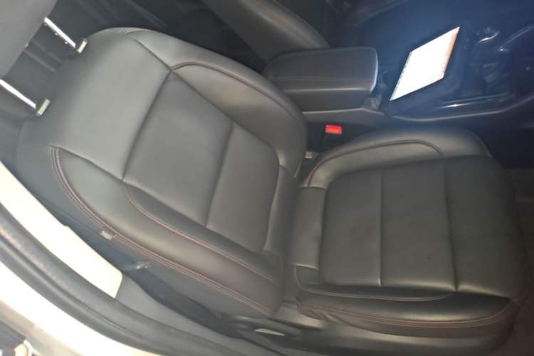 Used CHANGAN CS75 2017 Shangkui Edition 1.5T Manual Fengxiang Model Right Front Seat