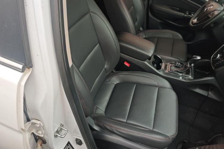 Used CHANGAN CS75 2017 Shangkui Edition 1.5T Automatic Fengxiang Model Right Front Seat