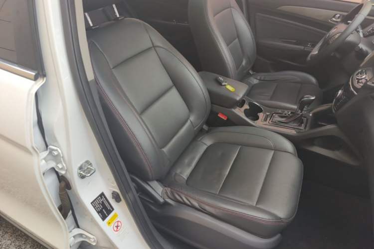Used CHANGAN CS75 2017 Shangkui Edition 1.5T Automatic Fengxiang Model Right Front Seat