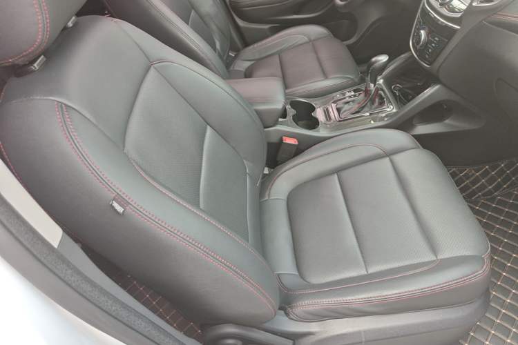 Used CHANGAN CS75 2017 Shangkui Edition 1.5T Automatic Fengyue Model Right Front Seat