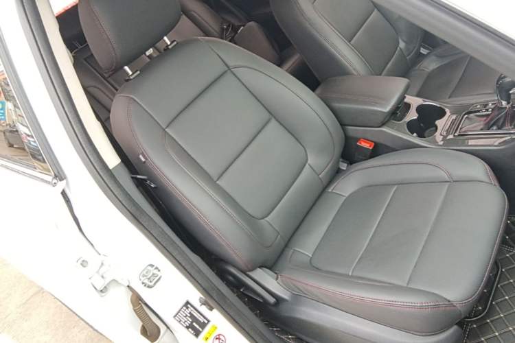 Used CHANGAN CS75 2017 Shangkui Edition 1.5T Automatic Fengxiang Model Right Front Seat