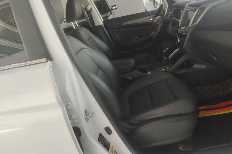 Used CHANGAN CS75 2017 Shangkui Edition 1.5T Automatic Fengxiang Model Right Front Seat