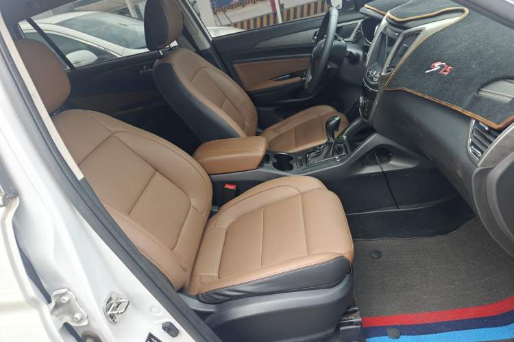 Used CHANGAN CS75 2017 Shangkui Edition 1.5T Automatic Fengxiang Model Right Front Seat