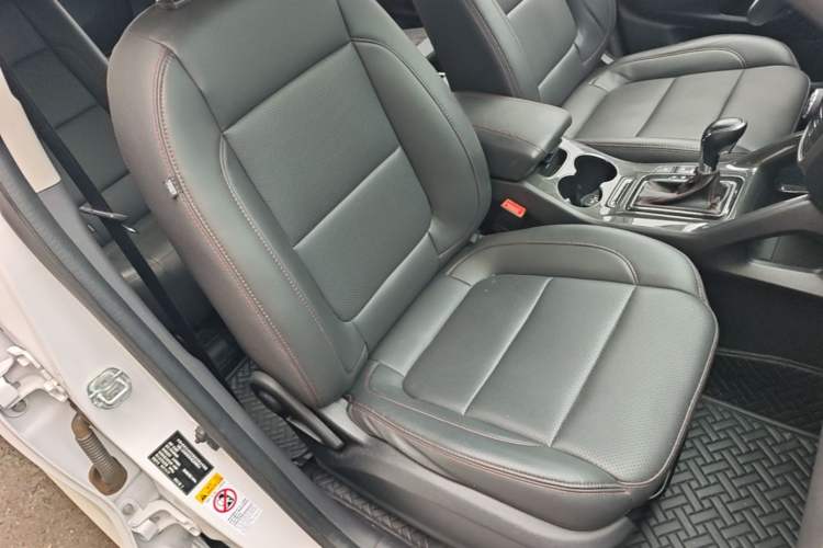Used CHANGAN CS75 2017 Shangkui Edition 1.5T Automatic Fengyue Model Right Front Seat
