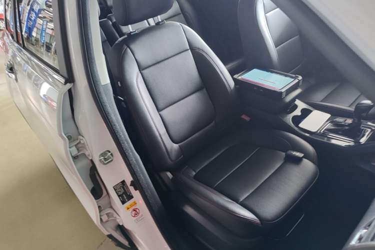 Used CHANGAN CS75 2017 Shangkui Edition 1.5T Automatic Fengxiang Model Right Front Seat