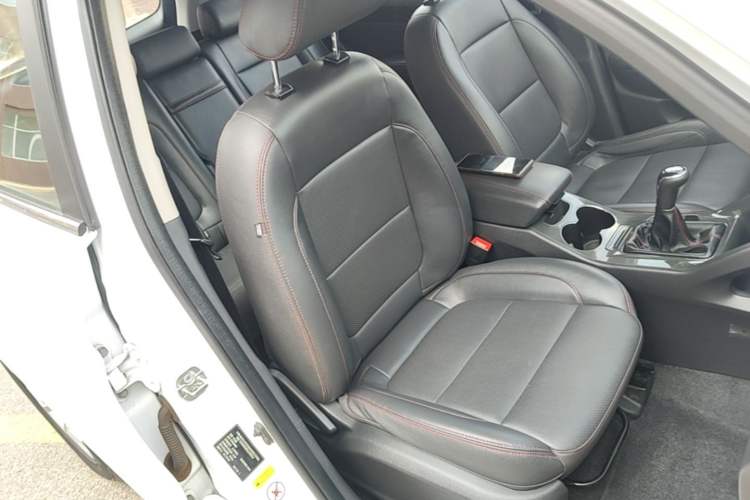 Used CHANGAN CS75 2017 Shangkui Edition 1.5T Manual Fengxiang Model Right Front Seat