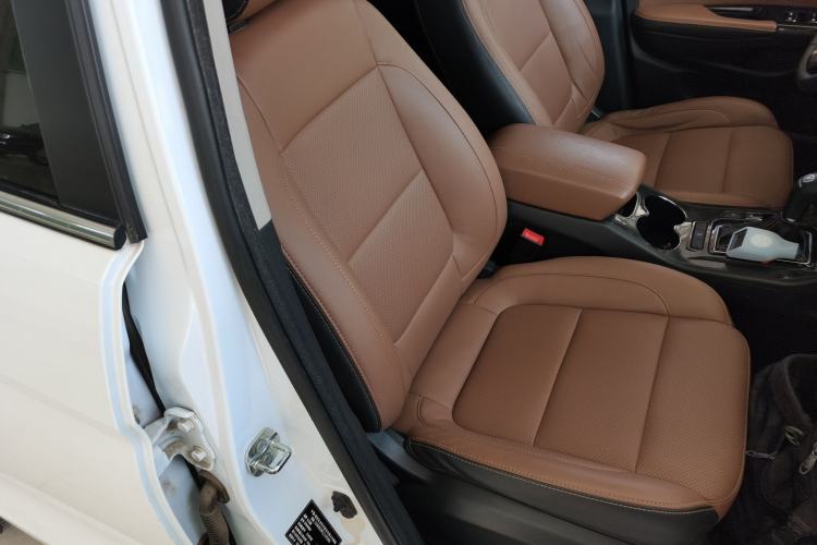 Used CHANGAN CS75 2017 Shangkui Edition 1.8T Automatic All-Wheel-Drive Elite Model Right Front Seat