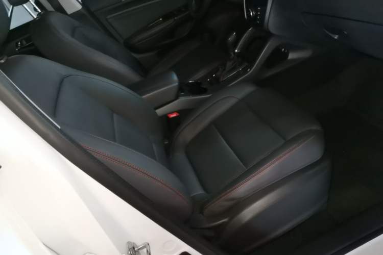 Used CHANGAN CS75 2017 Shangkui Edition 1.5T Automatic Fengxiang Model Right Front Seat