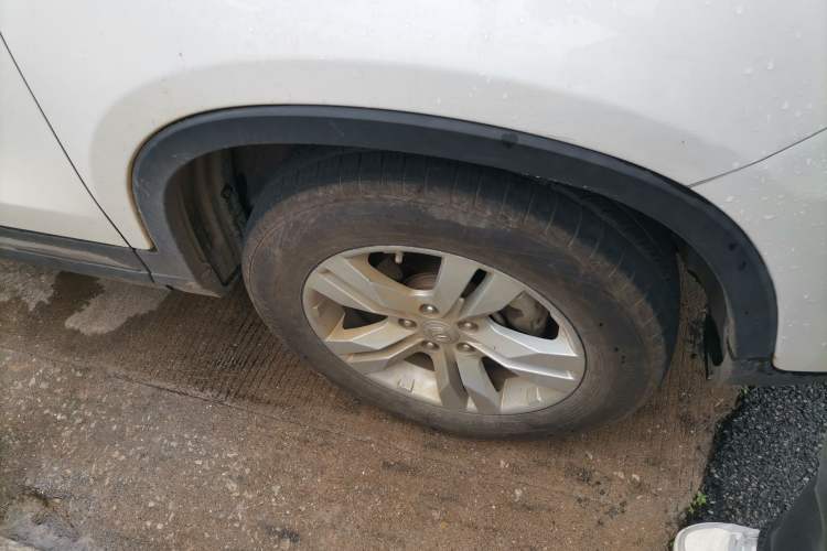 Used CHANGAN CS75 2017 Shangkui Edition 1.5T Automatic Fengxiang Model Right Front Wheel Hub