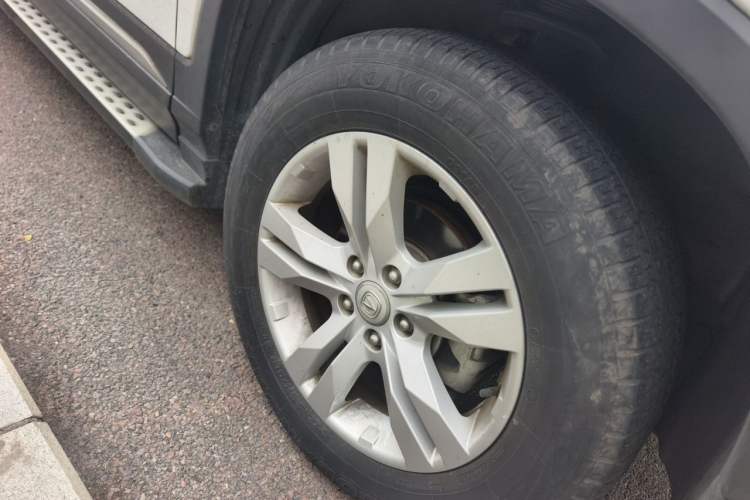 Used CHANGAN CS75 2017 Shangkui Edition 1.5T Automatic Fengxiang Model Right Front Wheel Hub