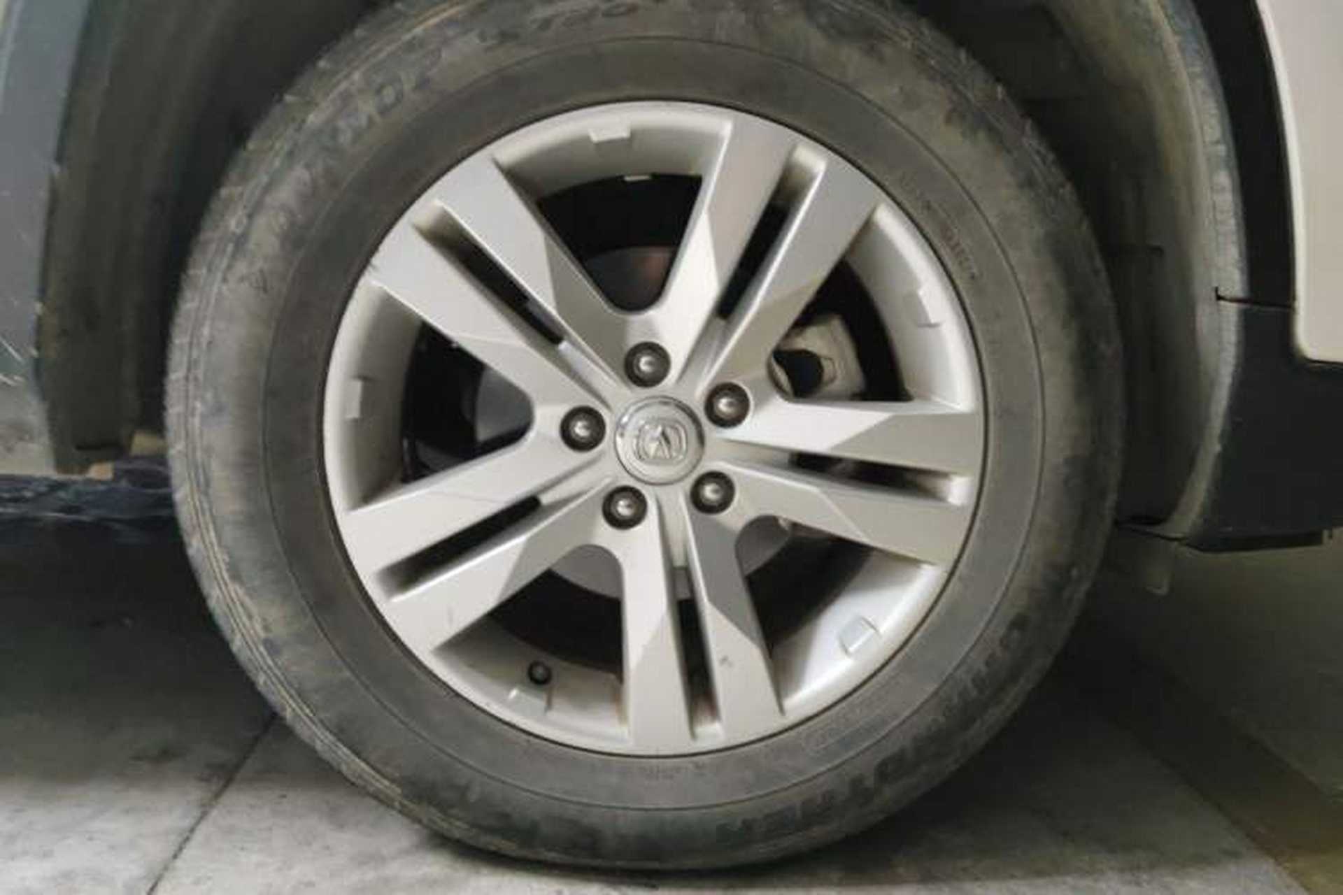Used CHANGAN CS75 2017 Shangku Edition 1.5T Manual ZhiXiang Model Right Front Wheel Hub