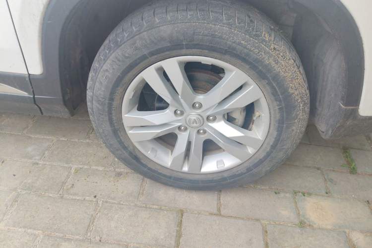 Used CHANGAN CS75 2017 Shangkui Edition 1.5T Manual Fengxiang Model Right Front Wheel Hub