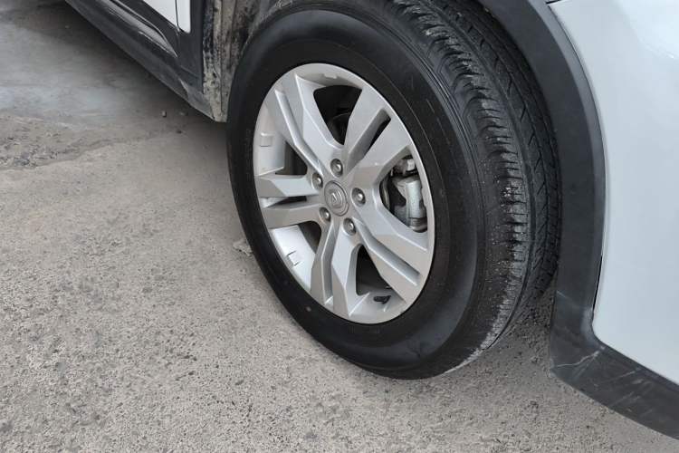 Used CHANGAN CS75 2017 Shangkui Edition 1.5T Automatic Fengxiang Model Right Front Wheel Hub
