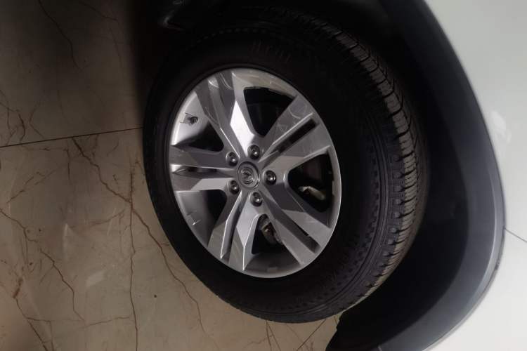Used CHANGAN CS75 2017 Shangkui Edition 1.8T Automatic All-Wheel-Drive Elite Model Right Front Wheel Hub