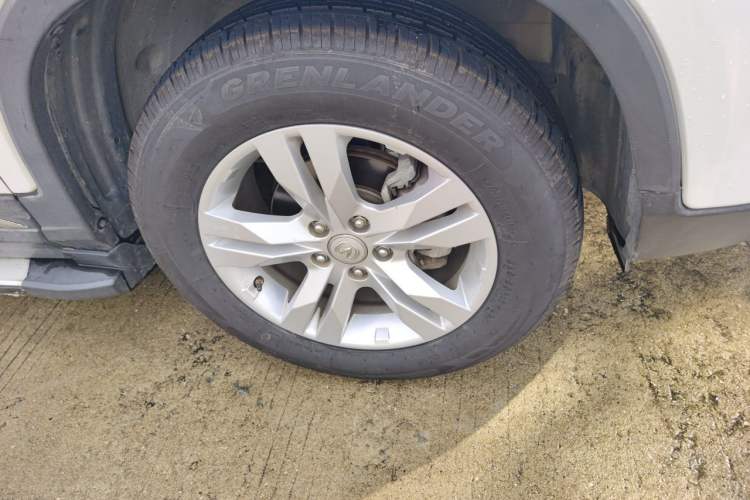 Used CHANGAN CS75 2017 Shangkui Edition 1.5T Automatic Fengyue Model Right Front Wheel Hub