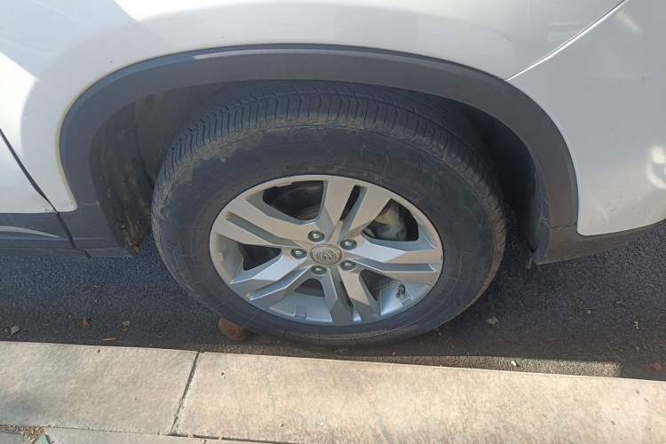 Used CHANGAN CS75 2017 Shangkui Edition 1.5T Manual Fengxiang Model Right Front Wheel Hub
