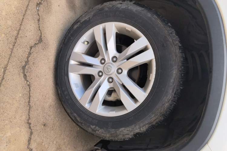 Used CHANGAN CS75 2017 Shangku Edition 1.5T Manual ZhiXiang Model Right Front Wheel Hub