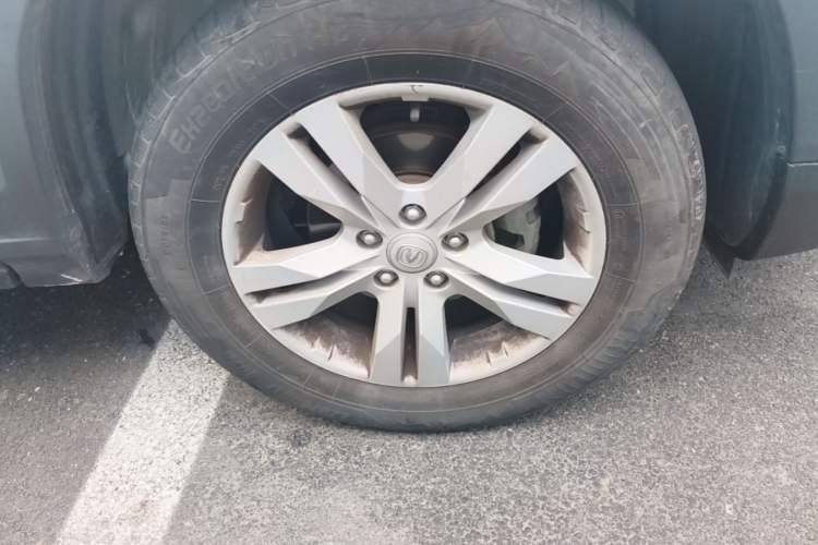 Used CHANGAN CS75 2017 Shangkui Edition 1.5T Automatic Fengxiang Model Right Front Wheel Hub