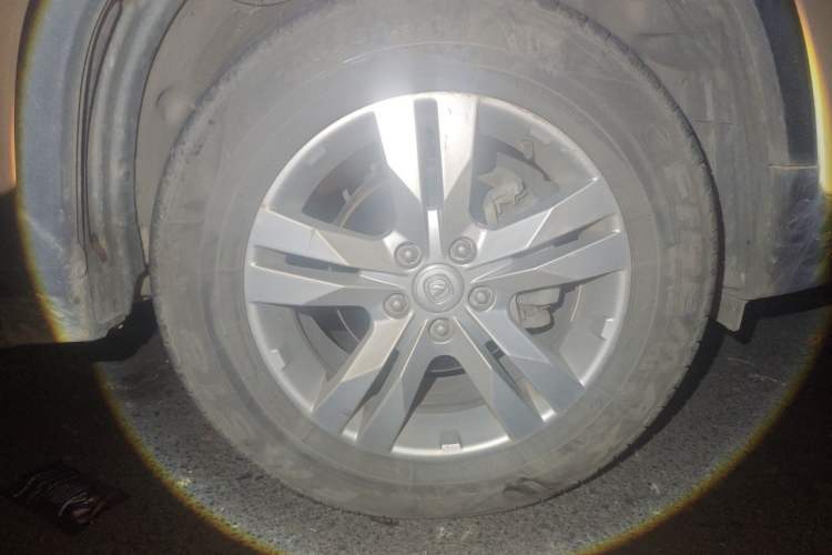 Used CHANGAN CS75 2017 Shangkui Edition 1.5T Automatic Fengxiang Model Right Front Wheel Hub