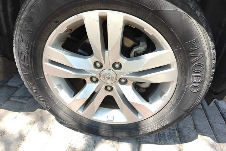 Used CHANGAN CS75 2017 Shangkui Edition 1.5T Automatic Sharp Model Right Front Wheel Hub