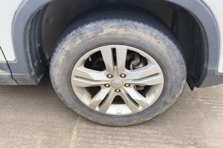 Used CHANGAN CS75 2017 Shangkui Edition 1.5T Automatic Fengxiang Model Right Front Wheel Hub