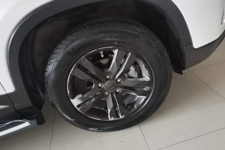 Used CHANGAN CS75 2017 Shangkui Edition 1.5T Automatic Fengyue Model Right Front Wheel Hub