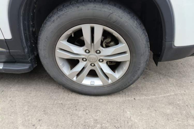 Used CHANGAN CS75 2017 Shangkui Edition 1.5T Automatic Fengyue Model Right Front Wheel Hub