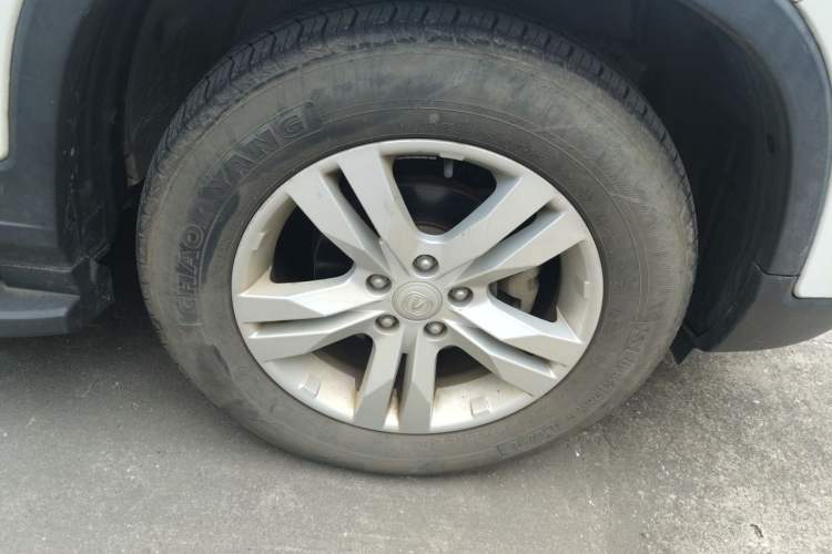 Used CHANGAN CS75 2017 Shangkui Edition 1.5T Automatic Fengxiang Model Right Front Wheel Hub