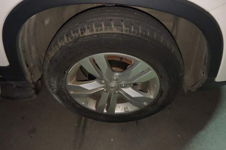 Used CHANGAN CS75 2017 Shangkui Edition 1.5T Automatic Fengxiang Model Right Front Wheel Hub