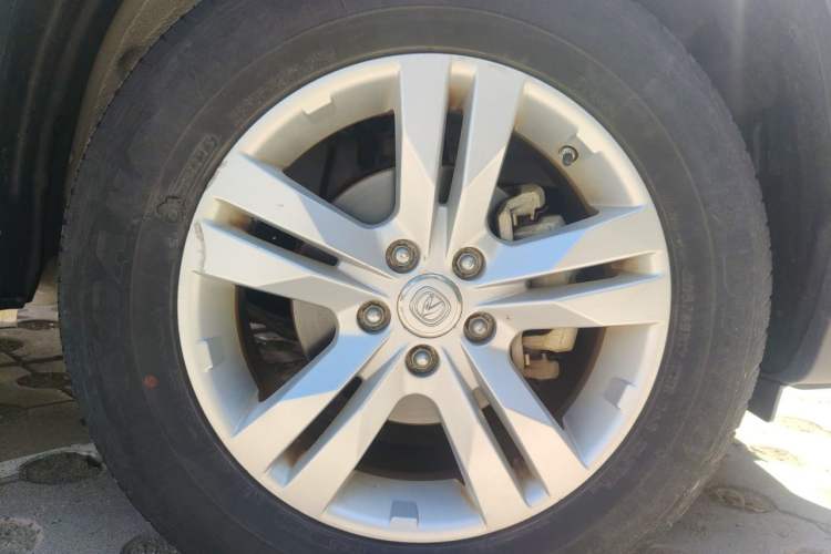 Used CHANGAN CS75 2017 Shangkui Edition 1.5T Automatic Sharp Model Right Front Wheel Hub