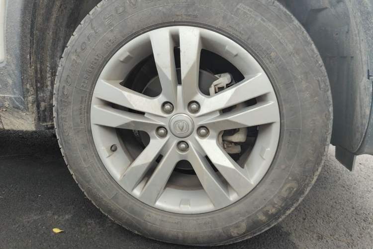 Used CHANGAN CS75 2017 Shangkui Edition 1.5T Automatic Fengxiang Model Right Front Wheel Hub