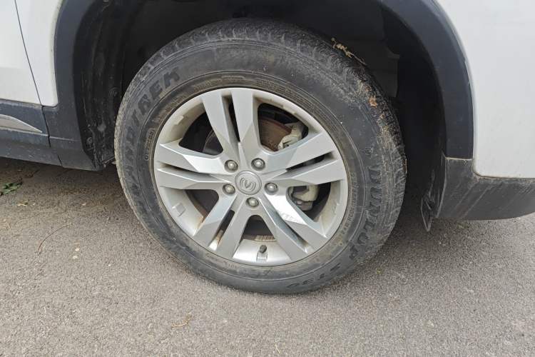 Used CHANGAN CS75 2017 Shangkui Edition 1.5T Automatic Fengxiang Model Right Front Wheel Hub